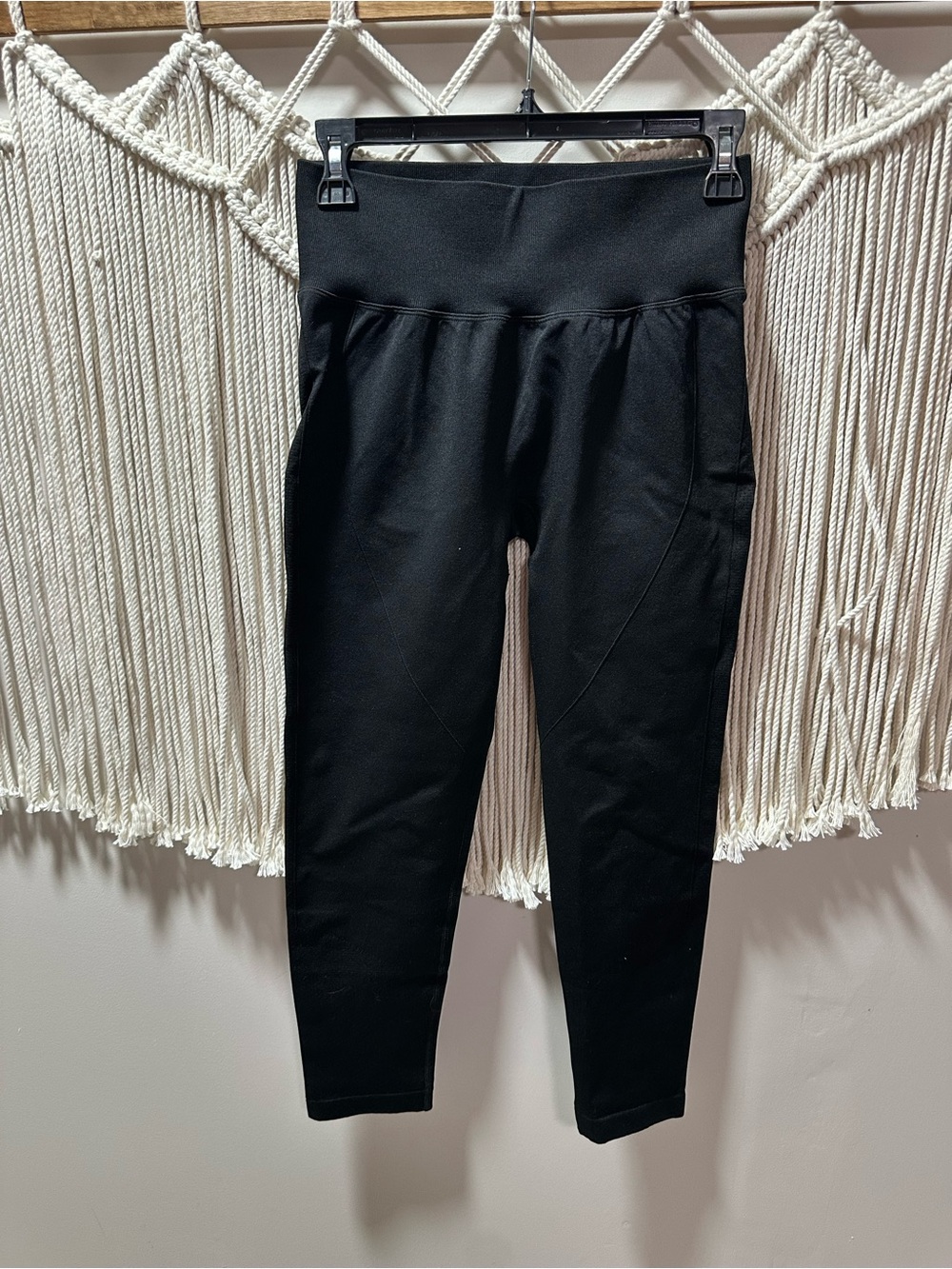 HALARA Black High-Waist Performance Leggings